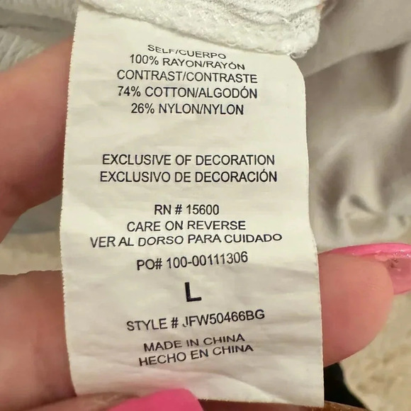 Mason & Belle Floral Sleeveless Top Lace Accents - Picture 6 of 7